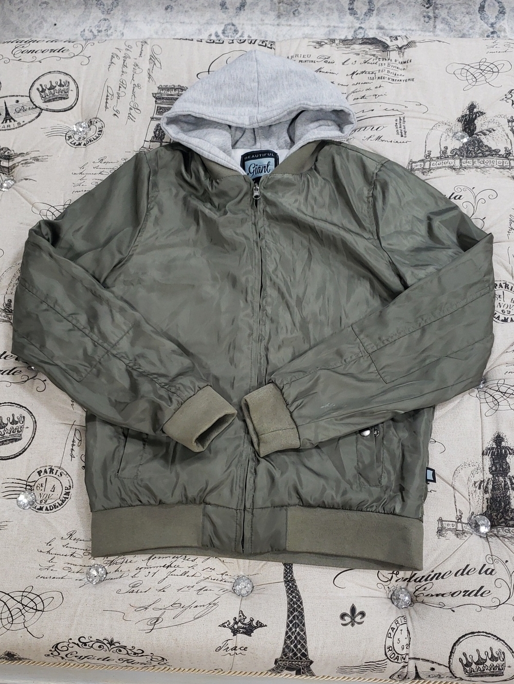 🇨🇦  Beautiful Giant Men  Bomber Jacket